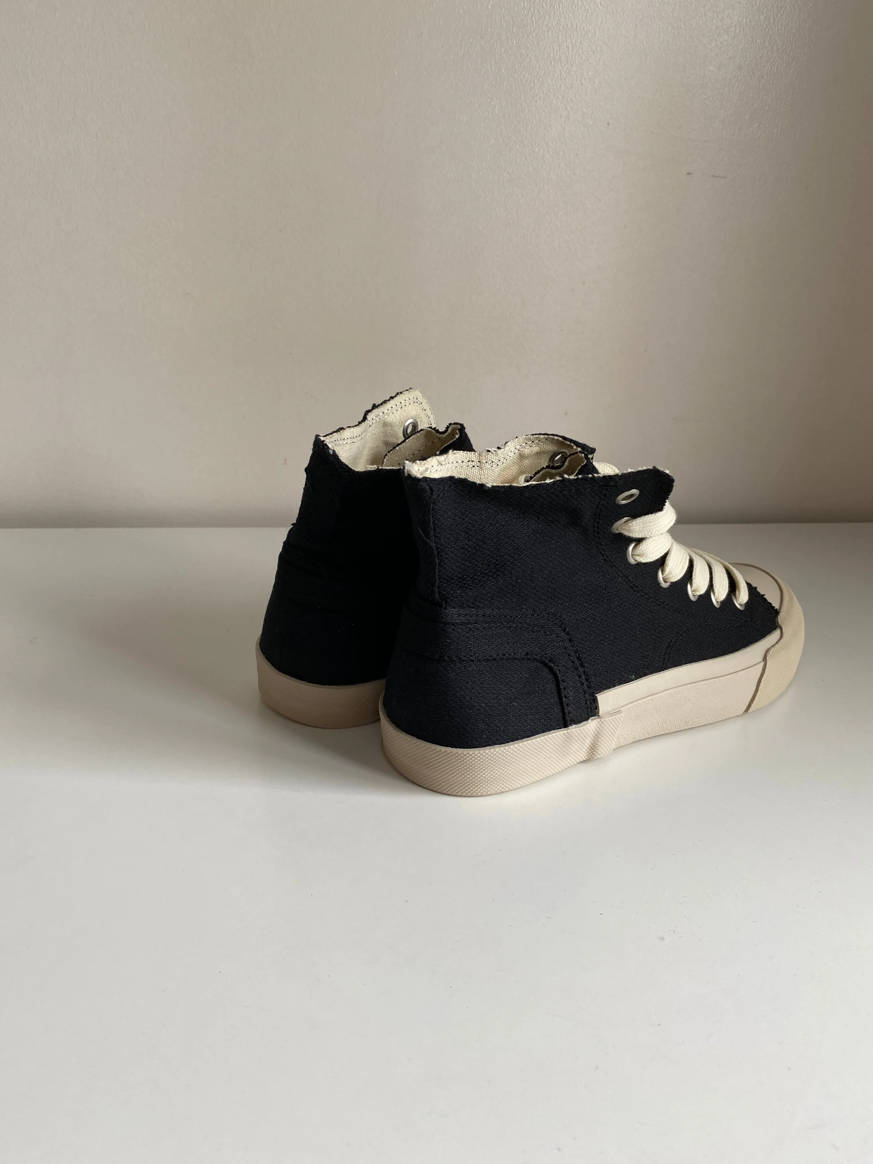 High Top Canvas Sneakers - Black