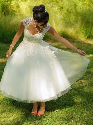 Rustic Vintage inspired 50s Lace Tulle Tea Length Wedding Dress with Cap Sleeves