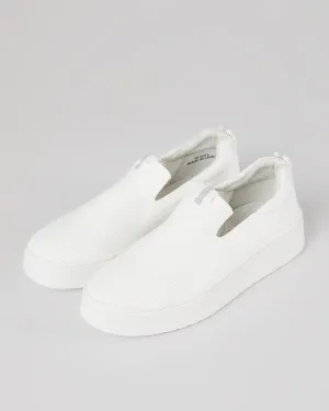 WOMEN'S FLEX KNIT SLIP-ON SNEAKERS