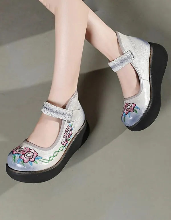 Women's Hand-embroidery Retro Wedge Sandals